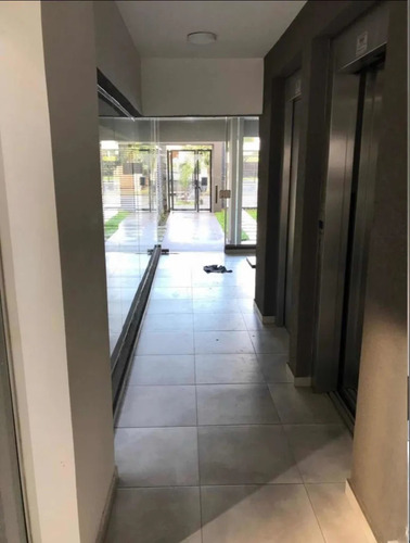 Imagen 6 de 9 de Departamento En Venta, Moron, Monoambiente Excelente Ubicación