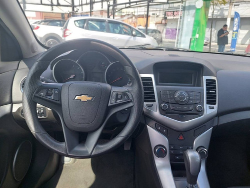 Imagem 6 de 8 de Chevrolet Cruze 1.8 Lt 16v Flex 4p Automático