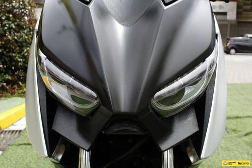 Yamaha X-max 300