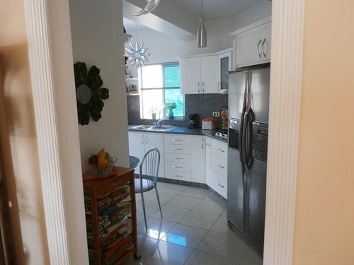 Imagen 4 de 14 de Marol Rnetahouse Vende Apartamento E El Parral Valencia 22-9825