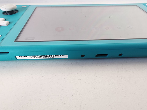 Nintendo Switch Lite Standard 32 Gb + Cargador Y Estuche