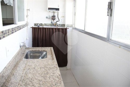 2 Dormitórios, 1 Cozinha Ampla, 1 Vaga, Em Ótima Localização No Melhor De Santos - 271-im559662