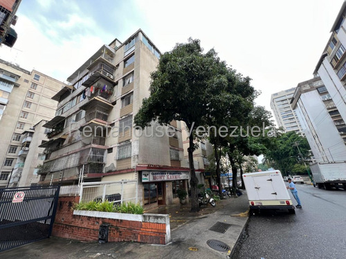 Yb Se Vende Precioso Apartamento Remodelado En Los Palos Grandes #25-21737