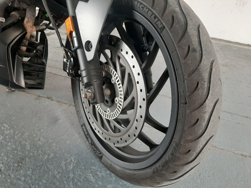 Imagen 12 de 15 de Bajaj Dominar 400