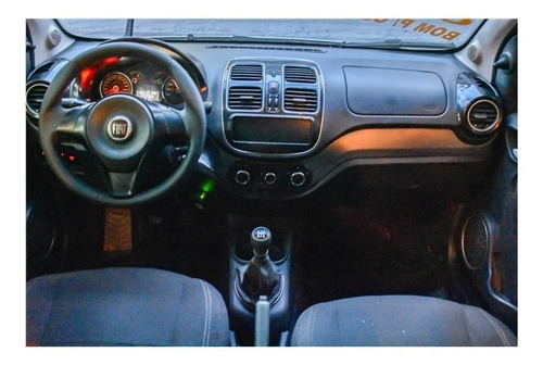 Imagem 13 de 15 de Fiat Grand Siena 1.4 Mpi Attractive 8v Flex 4p Manual
