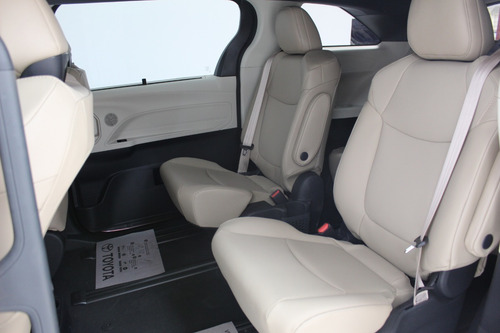 Imagen 13 de 15 de Toyota Sienna Xle Piel