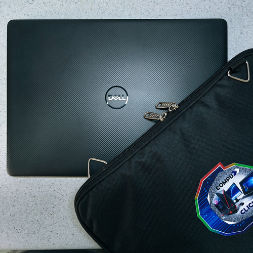 Dell Vostro 14 Hd+/ Core I5(10th)/ 16gb-ram/ 256gb-ssd Negro