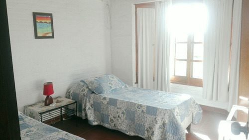 Casa 3 Dormitorios,2baños,fte Sierras 3 Cuadras Playa