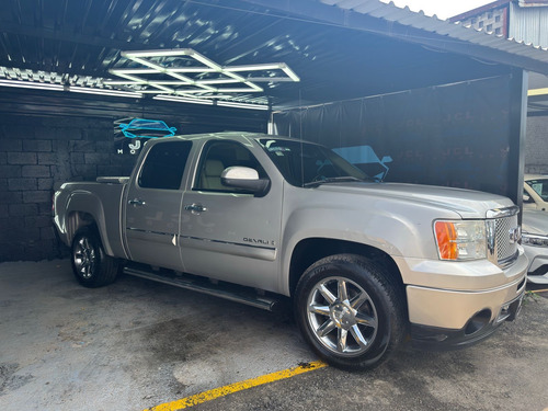 GMC Sierra 6.2 Crew Cab Denali Dvd 403 Hp 4x4 Mt