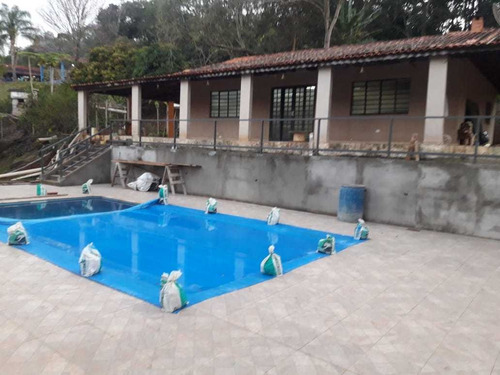 Chacará Para Temporada Com Piscina E Campo De Futebol
