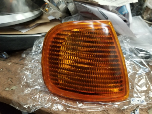 Faro Delantero Giro Vw Polo 96/2000 Ambar