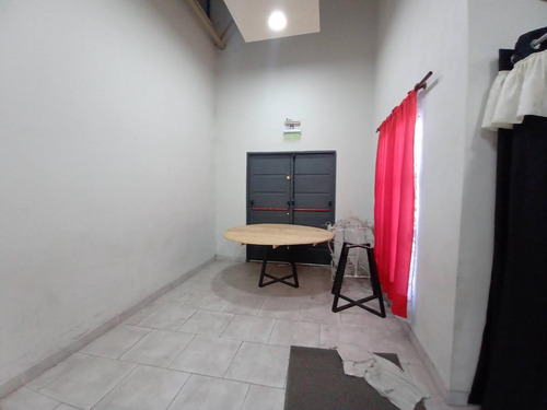 Imagen 3 de 15 de Edificio Comercial - Gregorio De Laferrere