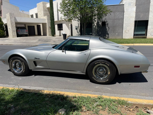 Chevrolet  Corvette Stingray 