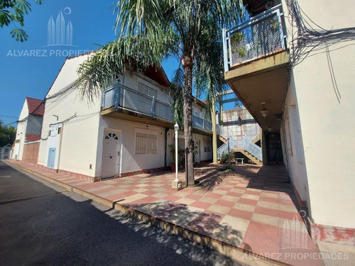 Imagen 2 de 13 de Departamento 2 Ambientes Venta Moron