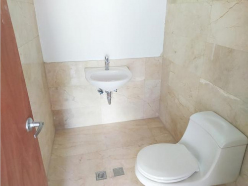 Hermoso Ph En Venta En Lomas De Las Mercedes 244m2 3h+s/4b+s/4p