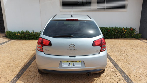 Imagem 4 de 7 de Citroen C3 Attraction 1.2 Prata 2017
