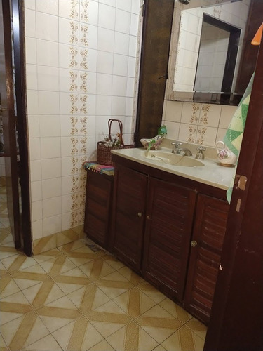 Imagen 14 de 14 de Casa 4 Dormitorios Excelente Ubicación.con Pileta