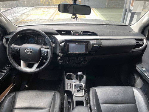 Imagen 9 de 12 de Toyota Hilux 2018 2.8l