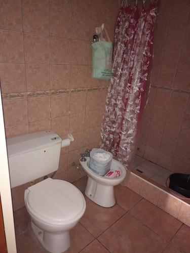 Casa Interna Con Dos Dormitorios A 6 Cuadras De La Estacion!!!