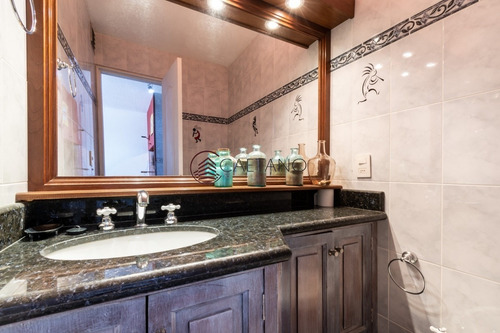 Hermoso Penthouse Lincoln Center- Ref: 639