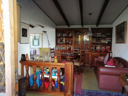 Se Vende Propiedad Con Dos Casas, Excelente Ubicación