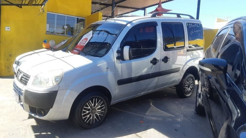 Imagem 2 de 9 de Fiat Doblô 2012