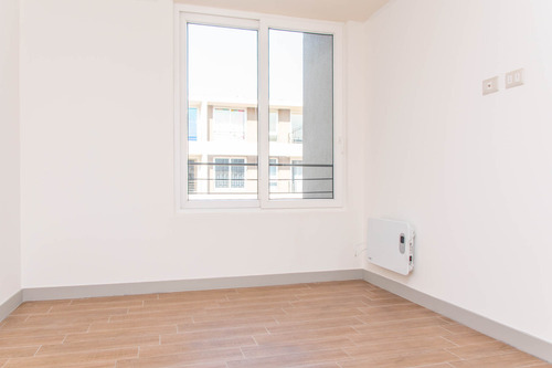Edificio Av. Almte. Blanco Encalada (1 Est. 1 Bod.) Vista S