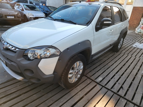 Imagen 1 de 25 de Fiat Palio Weekend Lock 2016