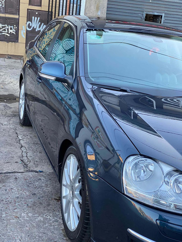Imagen 6 de 12 de Volkswagen Vento 2.0 T Fsi Sportline 2010