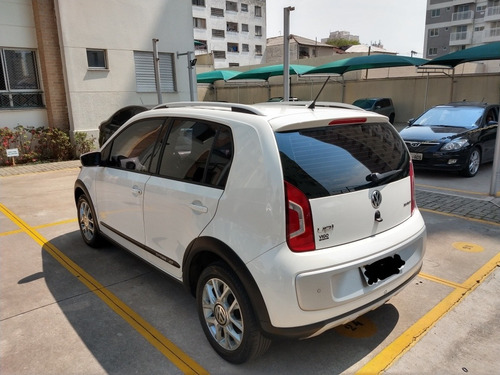 Imagem 2 de 12 de Volkswagen Up! 1.0 Cross I Motion