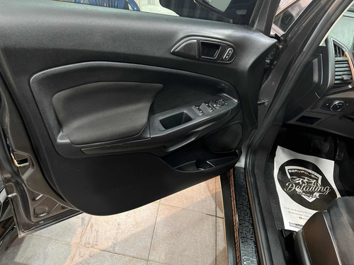 Imagen 8 de 13 de Ford Ecosport S E