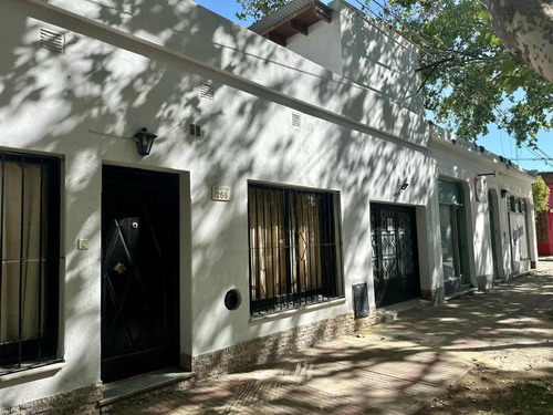 Casa Familiar En Excelente Ubicacion