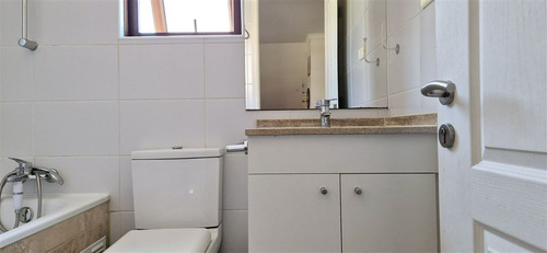 Casa En Venta De 3 Dorm. En La Florida