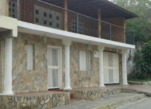Imagen 11 de 30 de Venta. Amplia Y Bella Casa En La Candelaria, El Limon. 04146080695 Yr