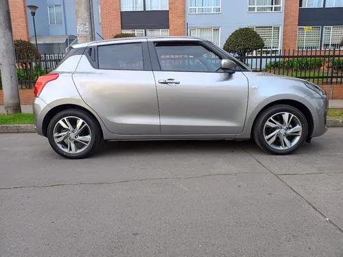 Suzuki Swifth Híbrido Hatchback 1.250