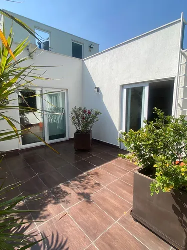 Hermosa Casa En Las Lomas Con Vista Espectacular