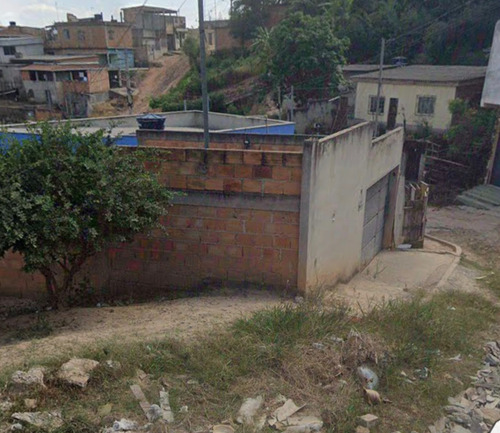 Casa 3 Cômodo Com Estrutura Para 7 Cômodos Com Garagem