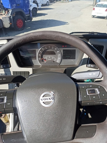 Imagem 13 de 19 de Volvo Fm 370 6x2 2015
