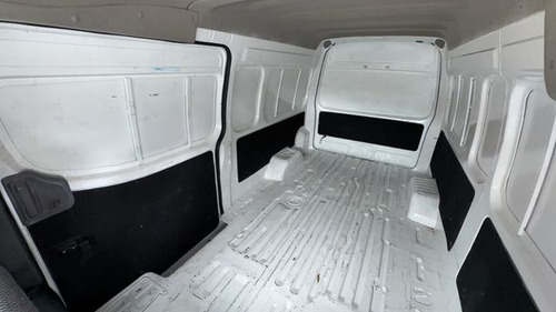 Nissan Urvan 2.5 Panel Amplia Aa Paquete Seguridad Mt