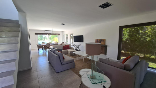 Imagen 3 de 27 de Casa - Las Tipas