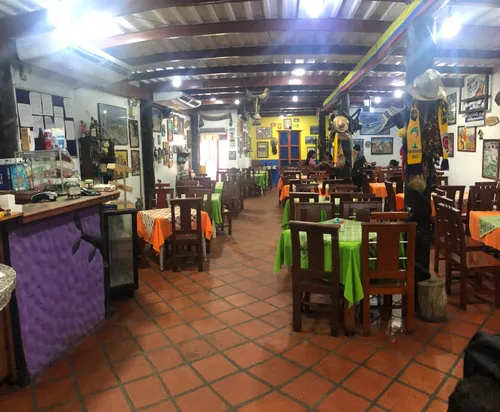 Venta De Restaurante De Comida Típica Colombiana En La Candelaria De Valencia Incluye Casa Comercial Y Fondo De Comercio Del Reconocido Restaurante Jose Felix