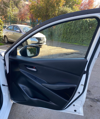 Mazda Mazda 2 Sdn S 6Mt