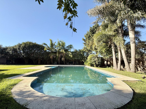 Importante Casa En Venta - Barrio Privado Las Victorias