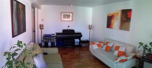 Arriendo De Departamento En Obispo Donoso, 2 Dormitorios. 