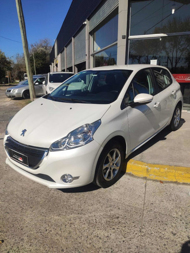Peugeot 208 1.5 Allure Touchscreen 2016