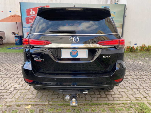 Imagem 9 de 15 de Toyota Hilux Sw4 2.8 Srx Diesel 7 Lugares.