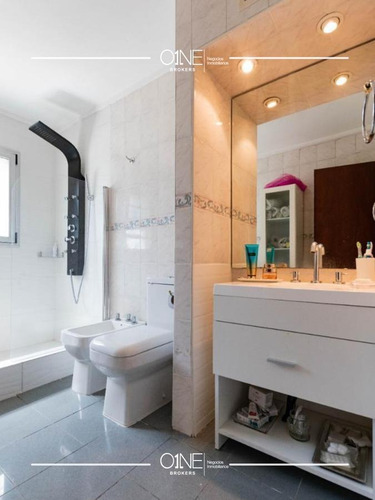 Imagen 3 de 26 de Casa En Espectacular Lote Doble En Esquina !!