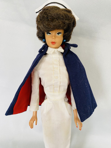 Barbie Bubble Cut Enfermera De Los 60s (Usado)
