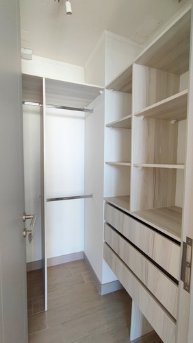 Edificio Av. Irarrázaval (1 Est. 1 Bod.) Vista Poniente Pi