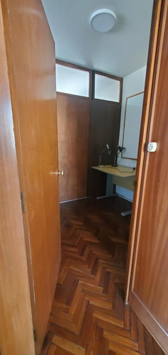 Alquiler De Oficina En Centro Amoblada Con Posibilidad De Cochera